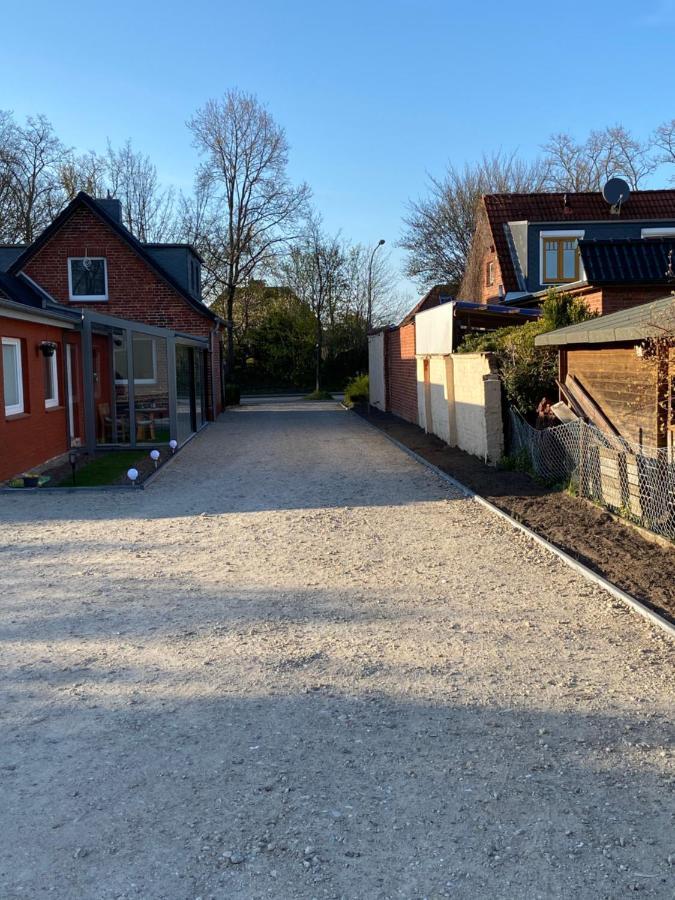 Апартаменты Haus Wesloer Landstrasse 6B Fuer 4 Personen Любек Экстерьер фото
